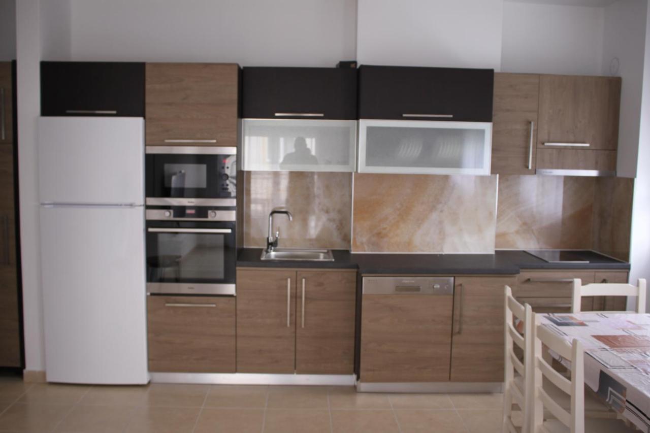 Everest Apartments Shëngjin Esterno foto