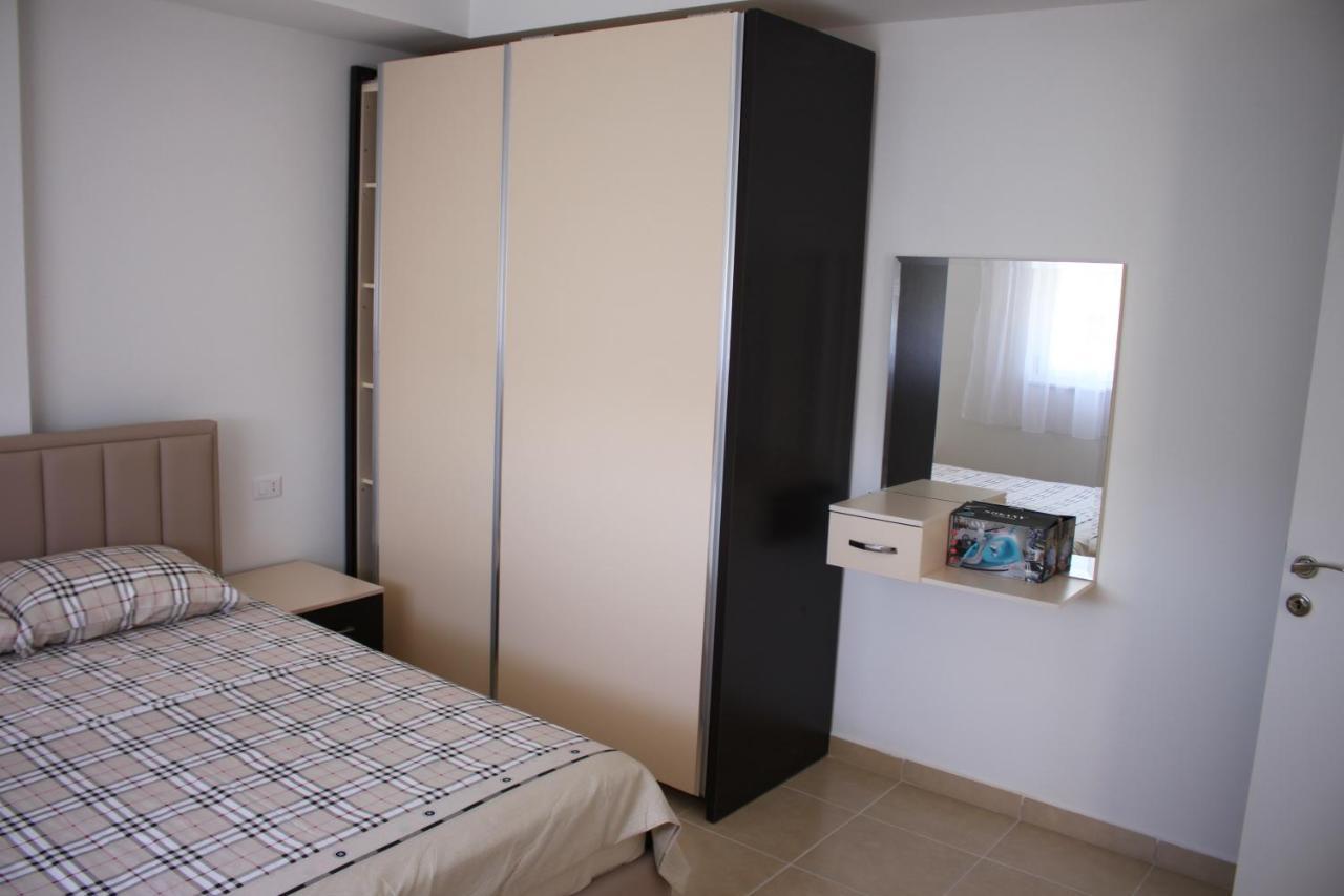 Everest Apartments Shëngjin Esterno foto