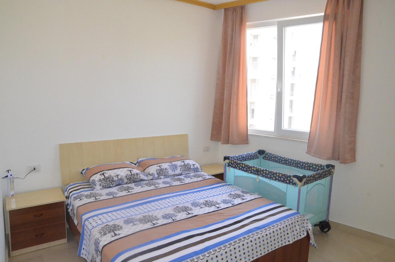 Everest Apartments Shëngjin Esterno foto