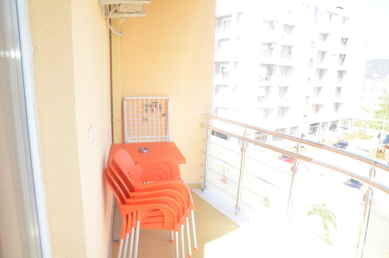 Everest Apartments Shëngjin Esterno foto